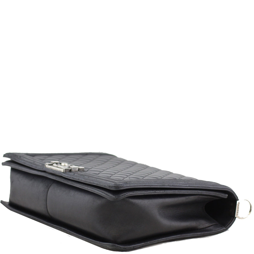 Chanel Boy Large | 19 Series