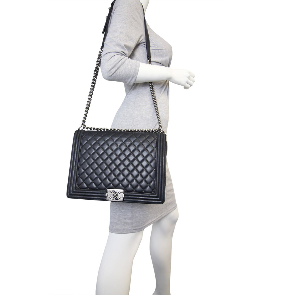 Chanel Boy Large | 19 Series