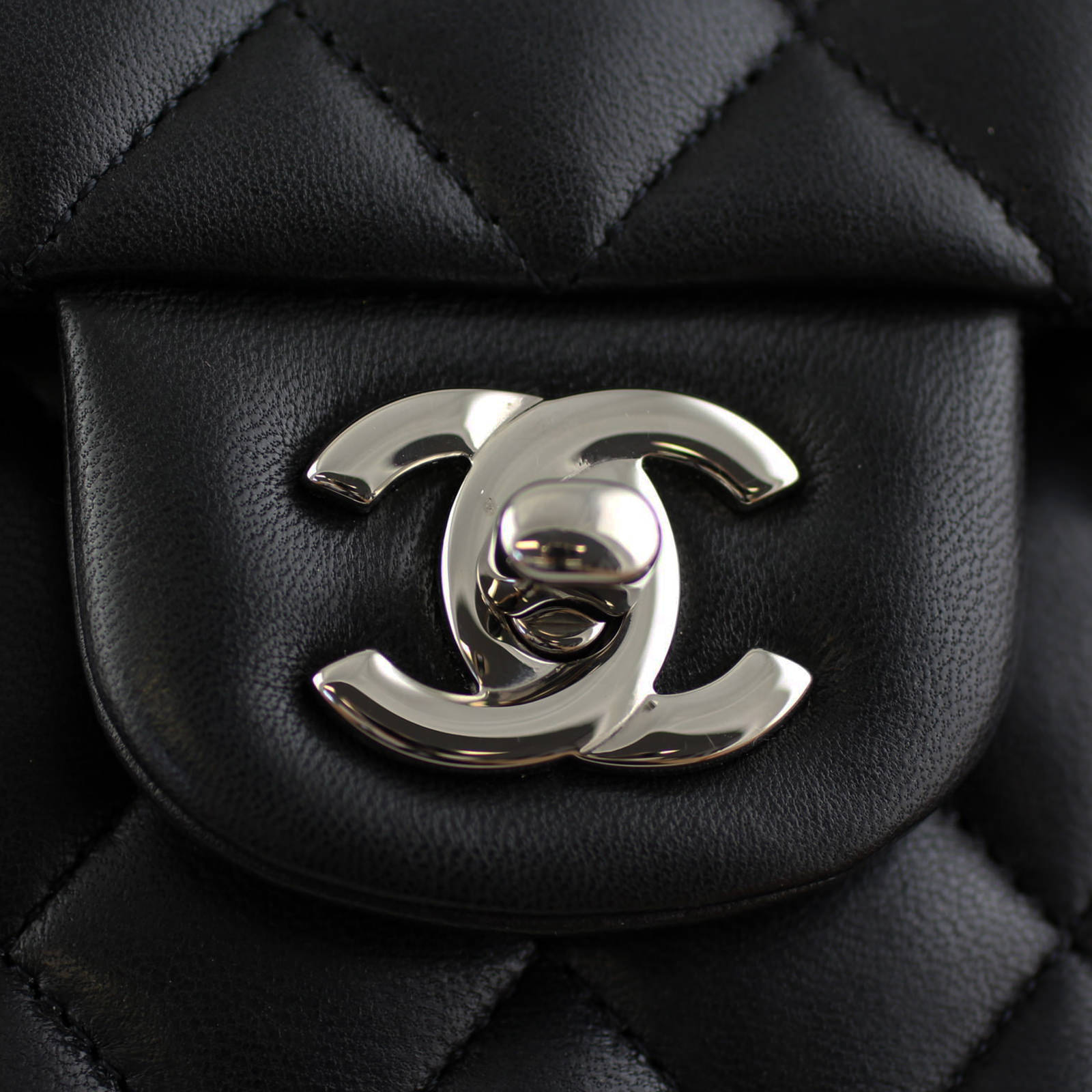 Chanel Classic Double Flap Medium