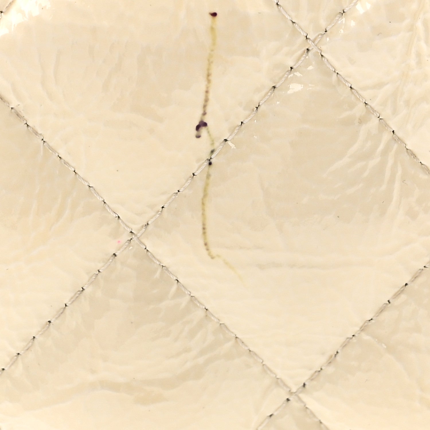 Distressed Patent Jumbo Single Flap White