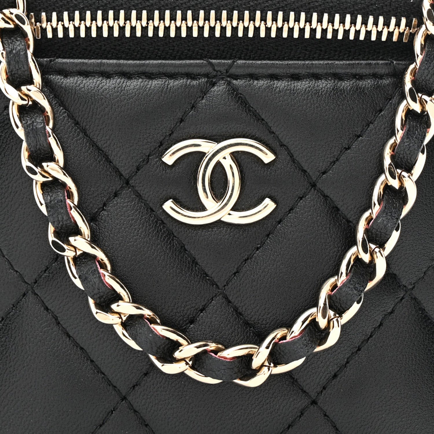 Lambskin Quilted Top Handle Mini Vanity Case With Chain Black Pink