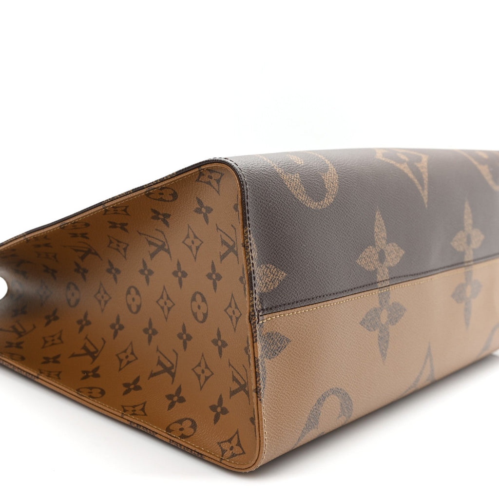 Reverse Monogram Giant Onthego GM