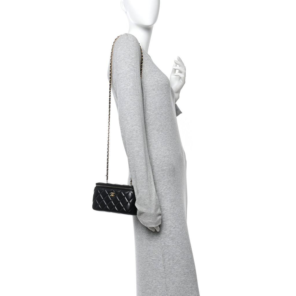 Lambskin Quilted Pearl Crush Small Vanity Case With Chain Black