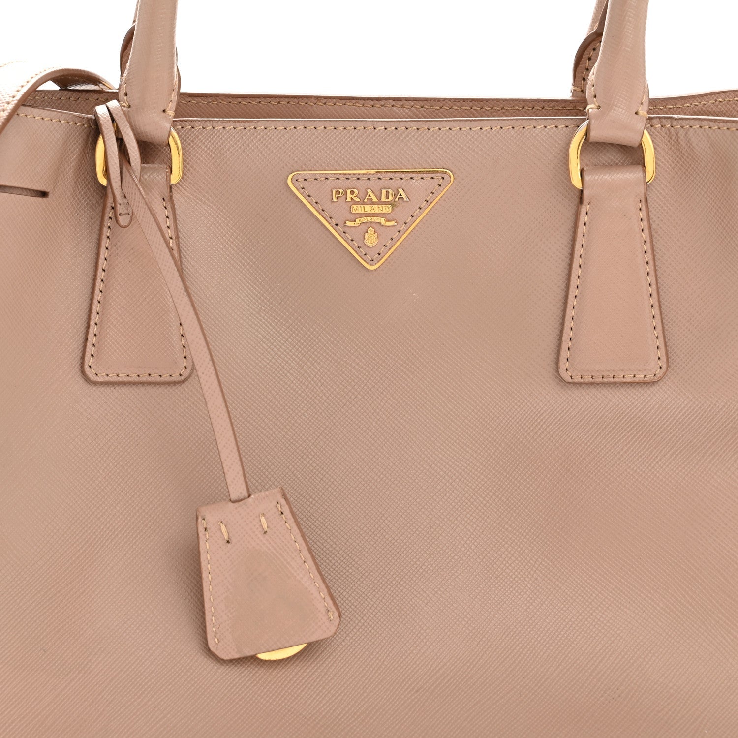 Saffiano Lux Medium Tote Cammeo