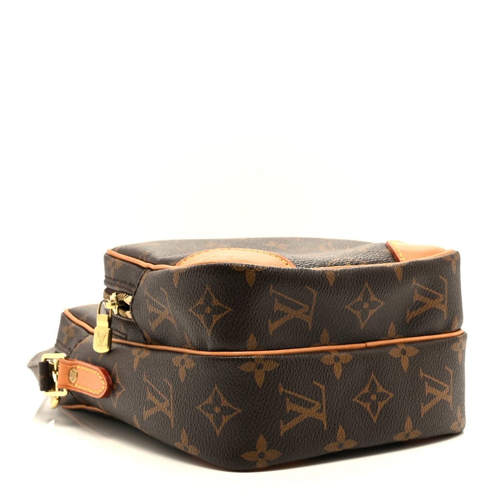 Monogram Amazone