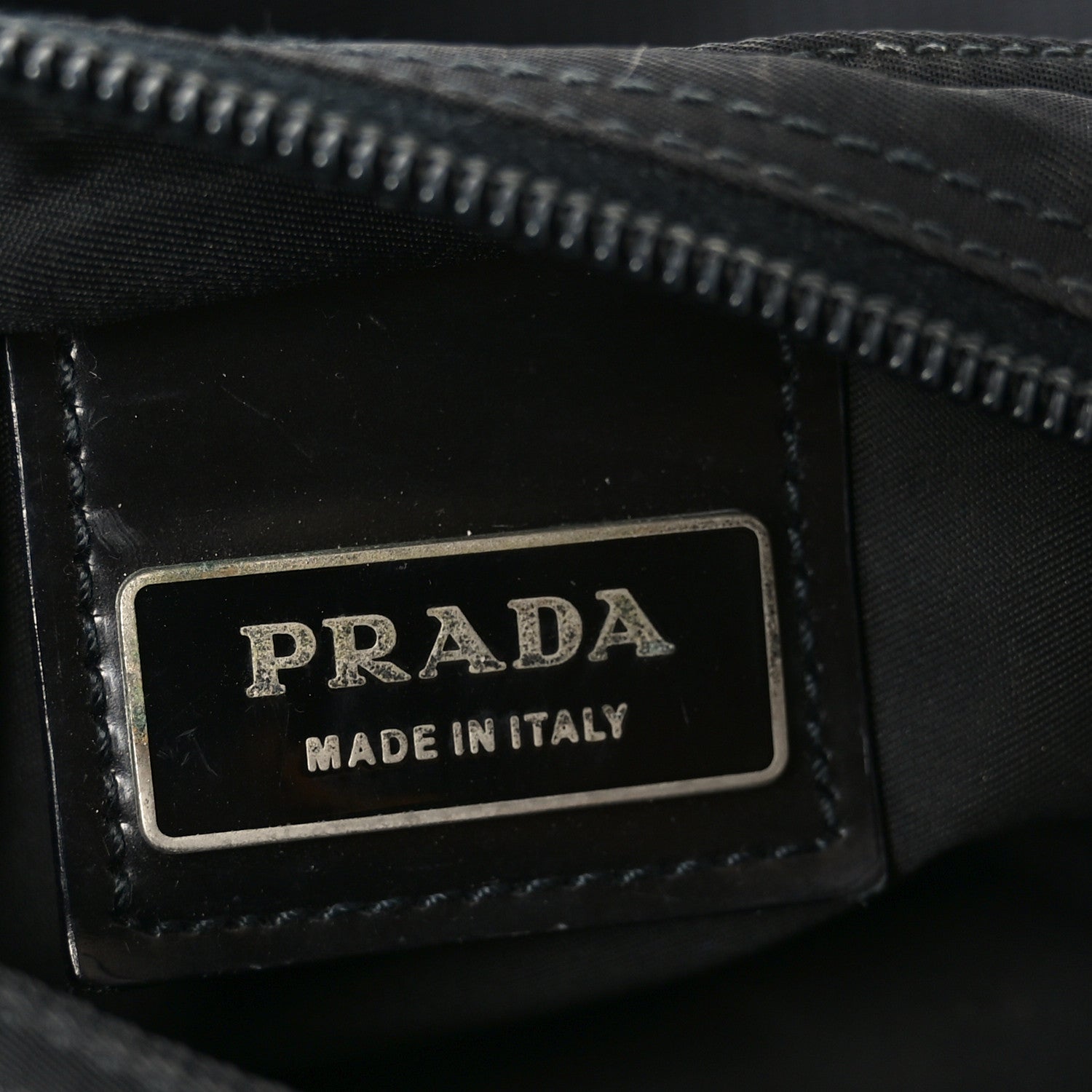 Nylon Flat Messenger Bag Black