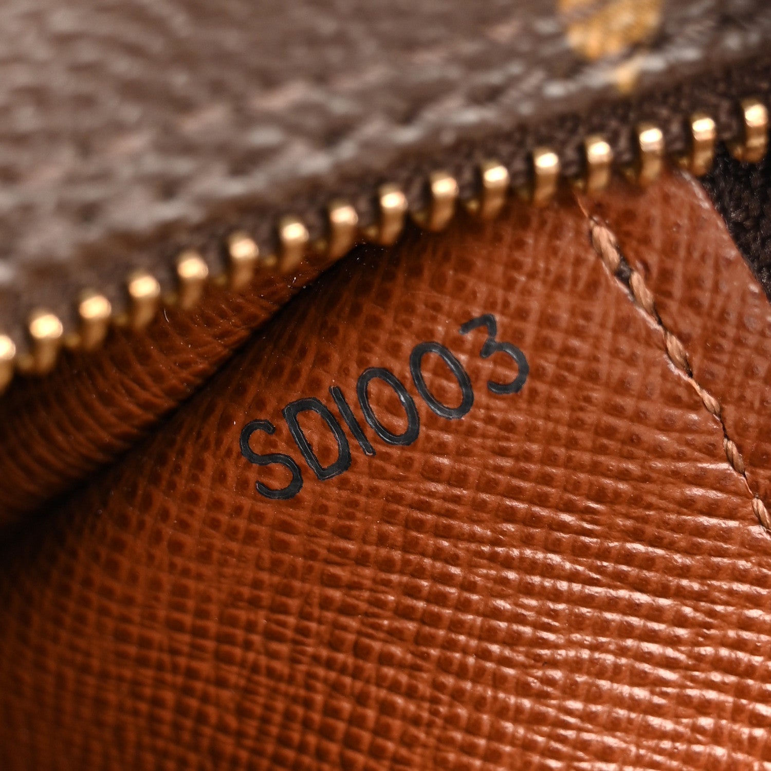 Monogram Papillon 30