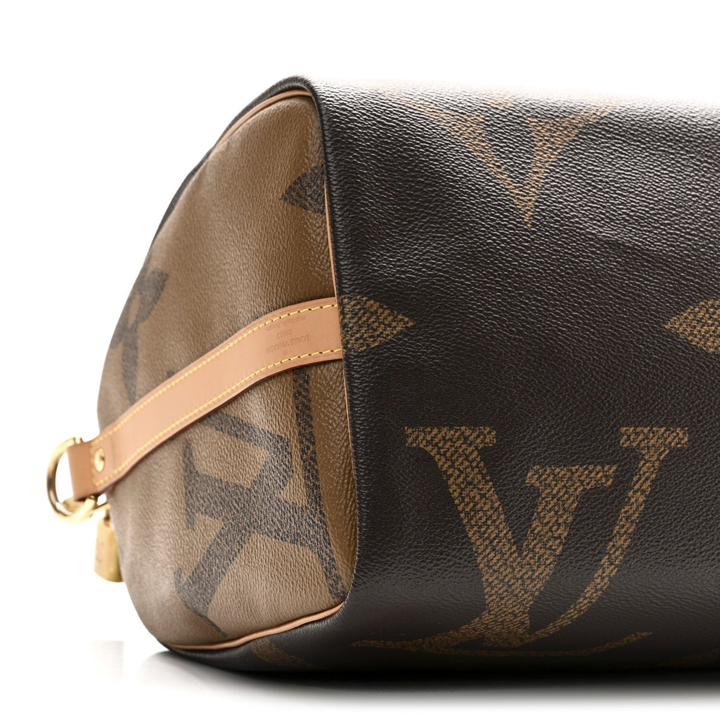 Reverse Monogram Giant Speedy Bandouliere 30