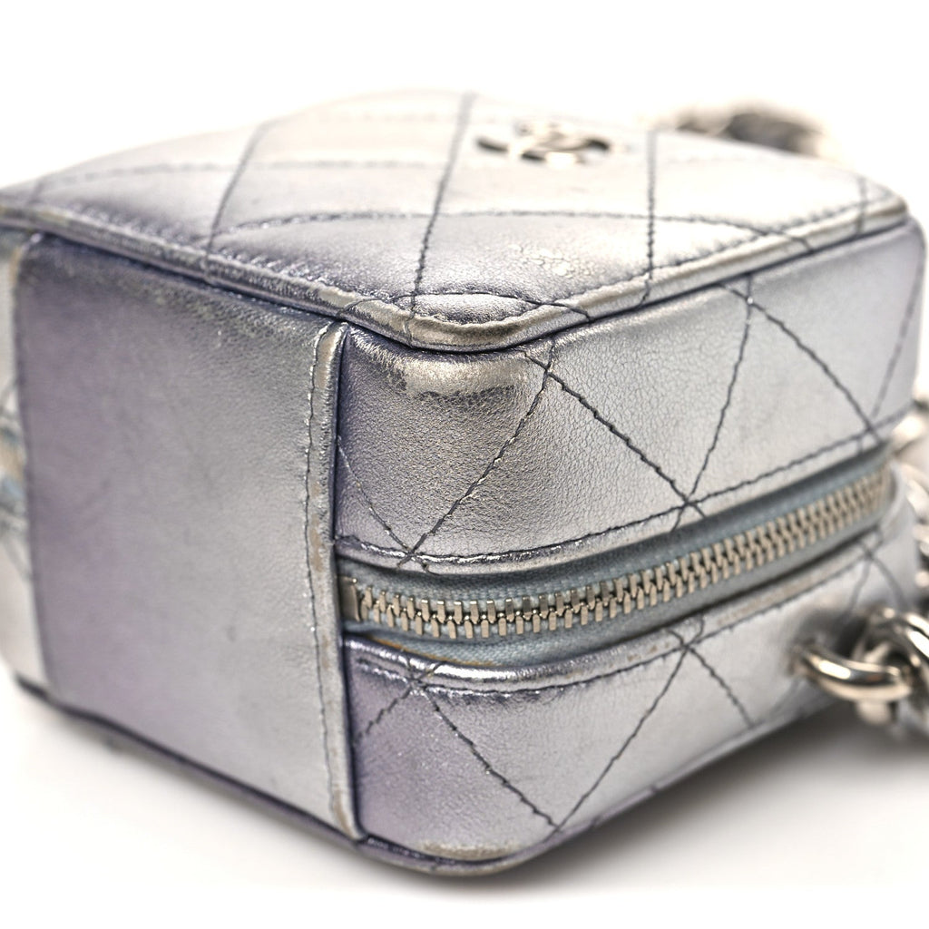 Gradient Metallic Lambskin Quilted Like A Wallet Clutch With Chain Silver Purple