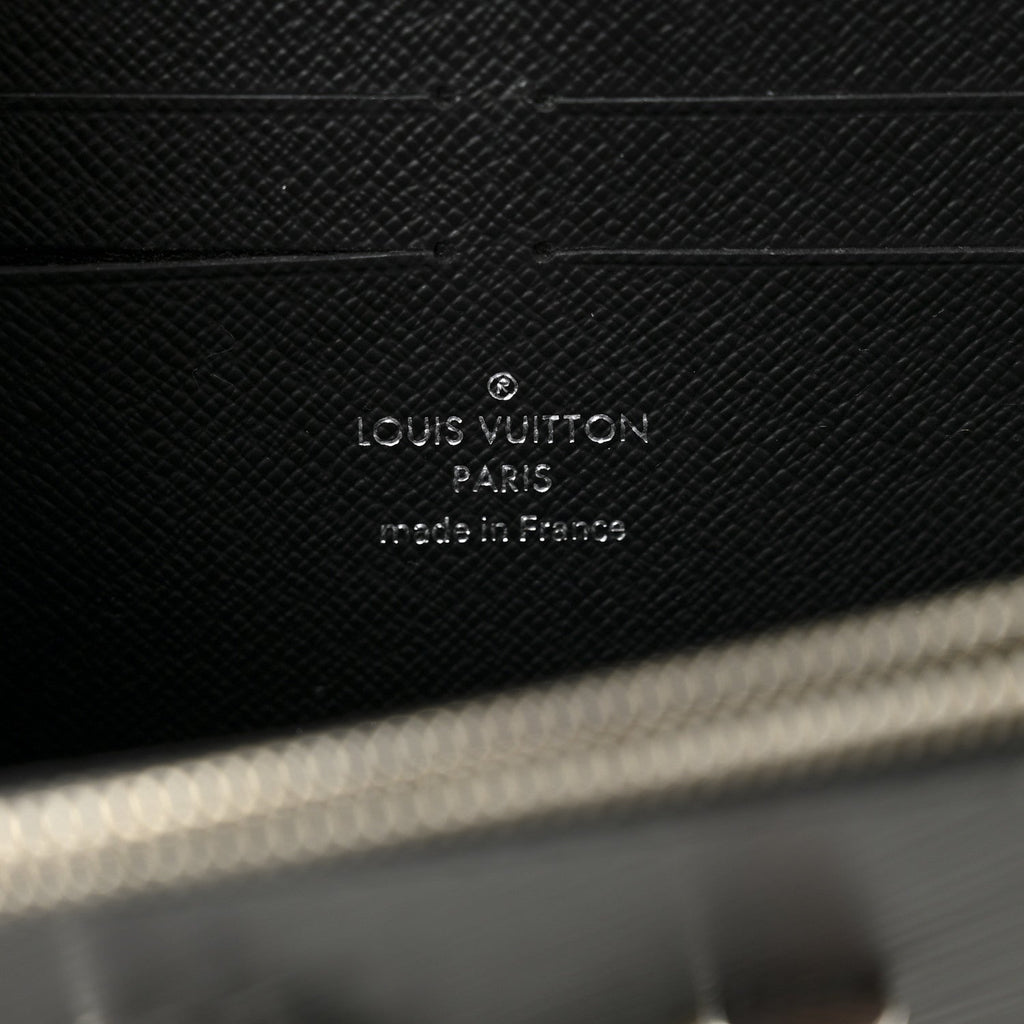 Epi Twist Chain Wallet Black