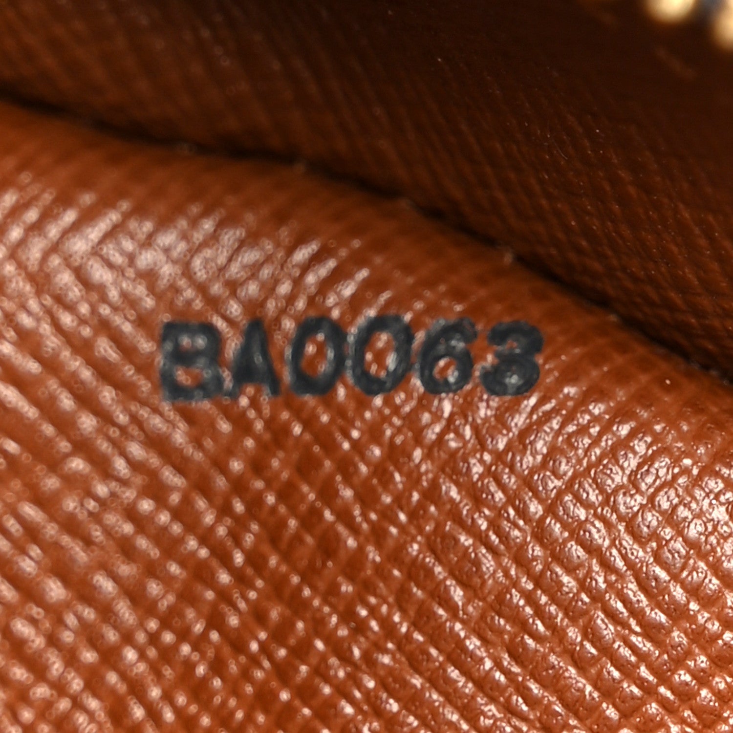 Monogram Blois