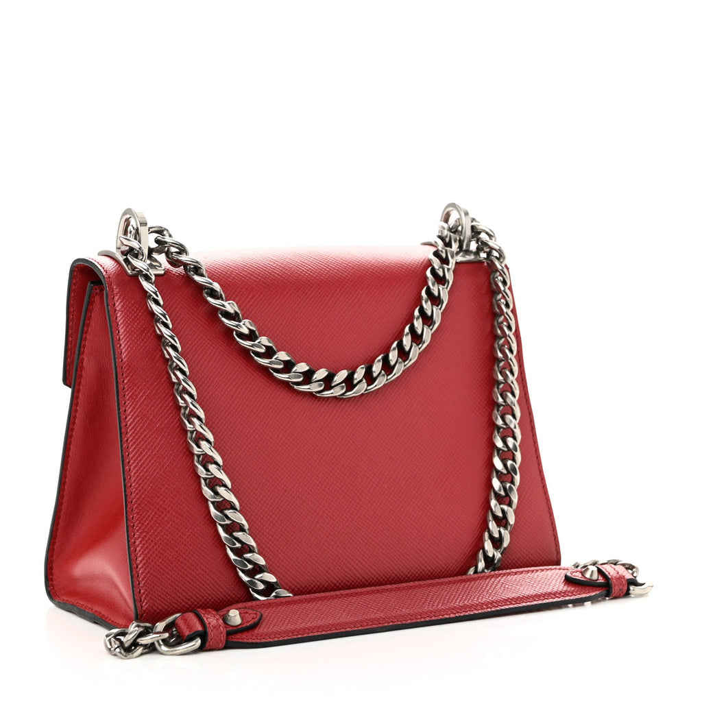 Saffiano Cuir Calfskin Monochrome Envelope Flap Chain Shoulder Bag Fuoco