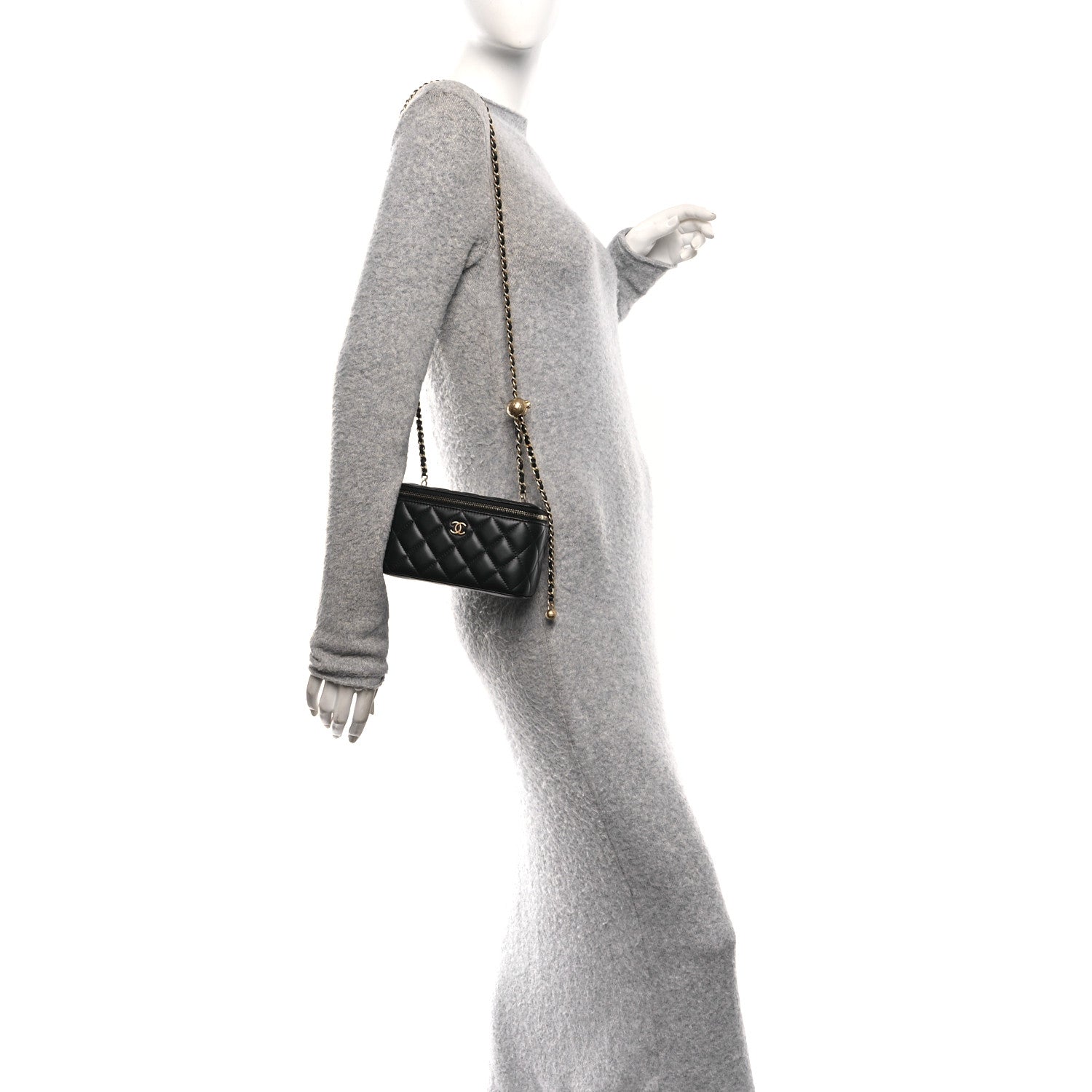Lambskin Quilted Pearl Crush Small Vanity Case With Chain Black