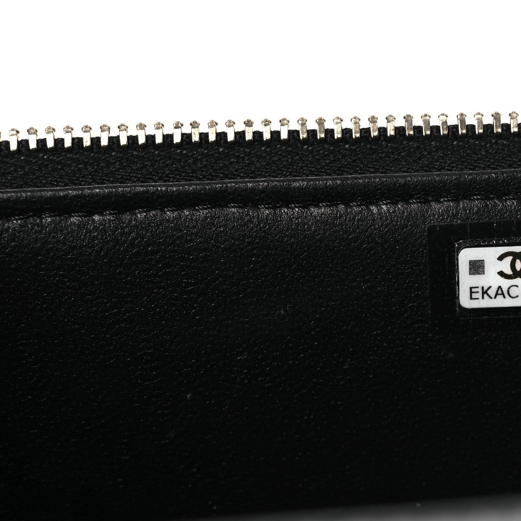 Lambskin Quilted Small Pillow Crush Vanity Case With Chain Black