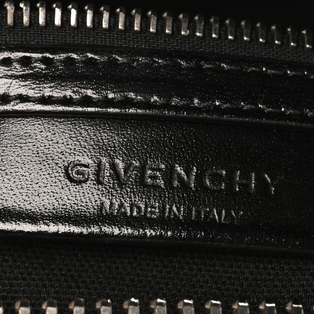 Shiny Lord Calfskin Small Antigona Black