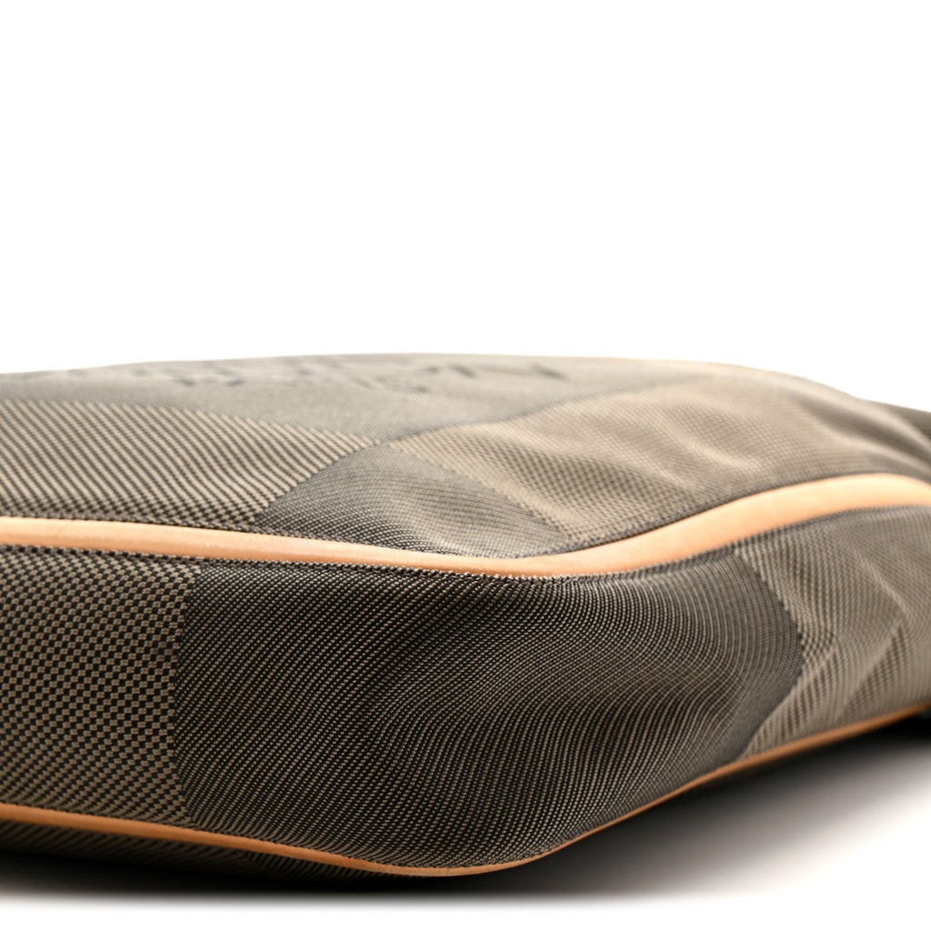 Damier Geant Compagnon Messenger Terre