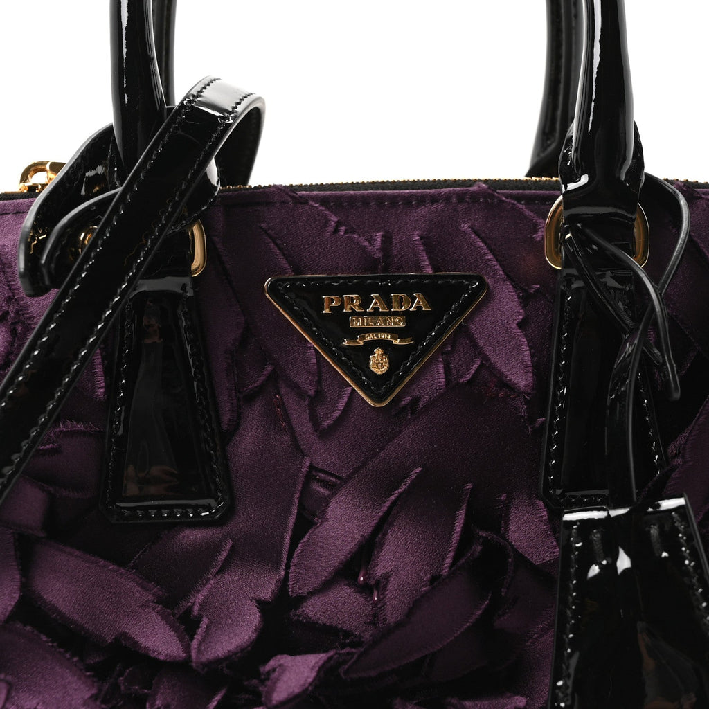 Satin Feathered Vernice Mini Galleria Double Zip Tote Black Prugna