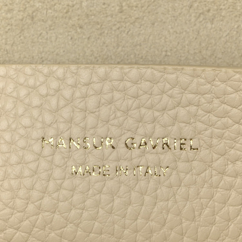 Pebbled Calfskin Everyday Cabas Avario