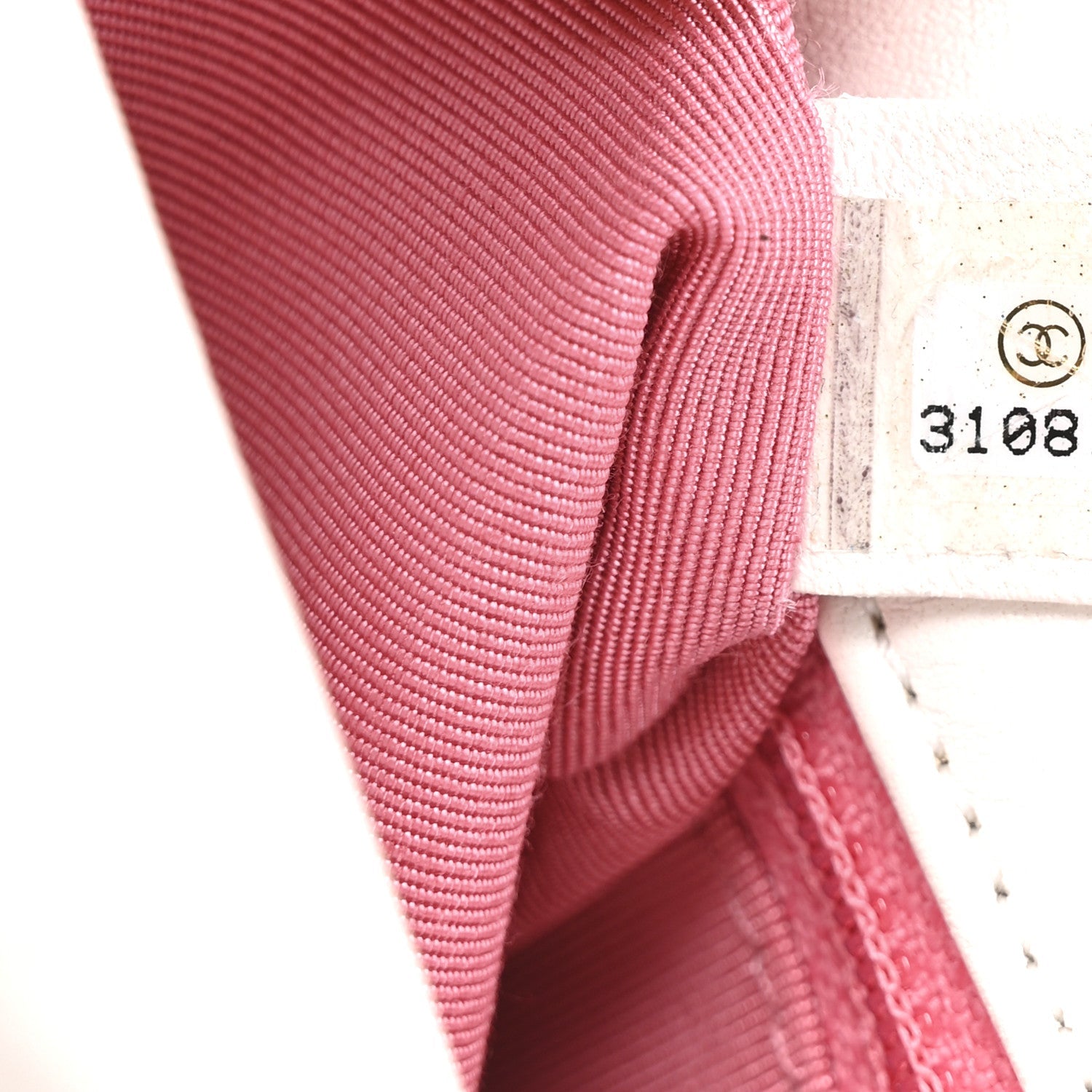 Lambskin Quilted Medium Chanel 19 Flap White