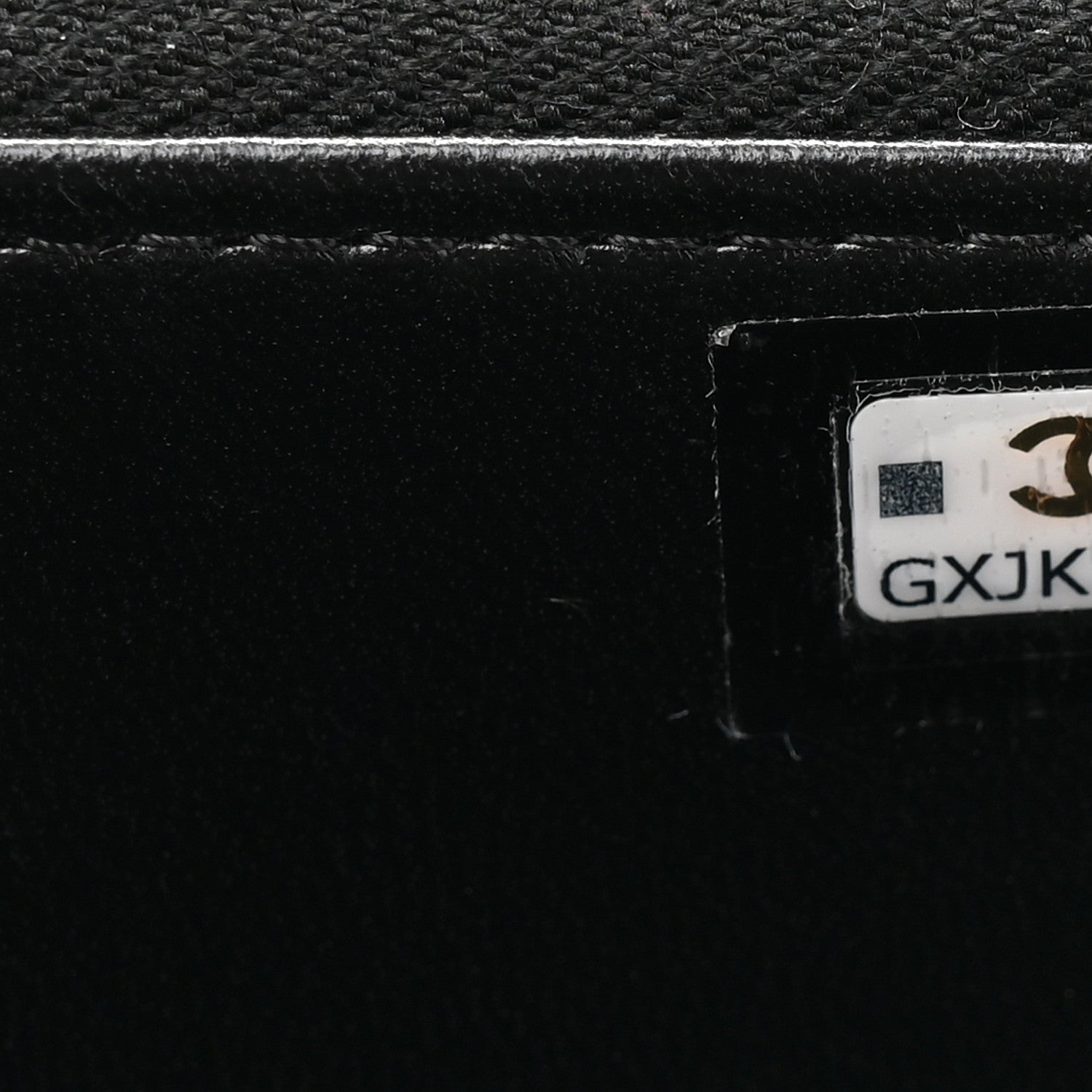 Lambskin Quilted Small Top Handle Vanity Case With Chain Black