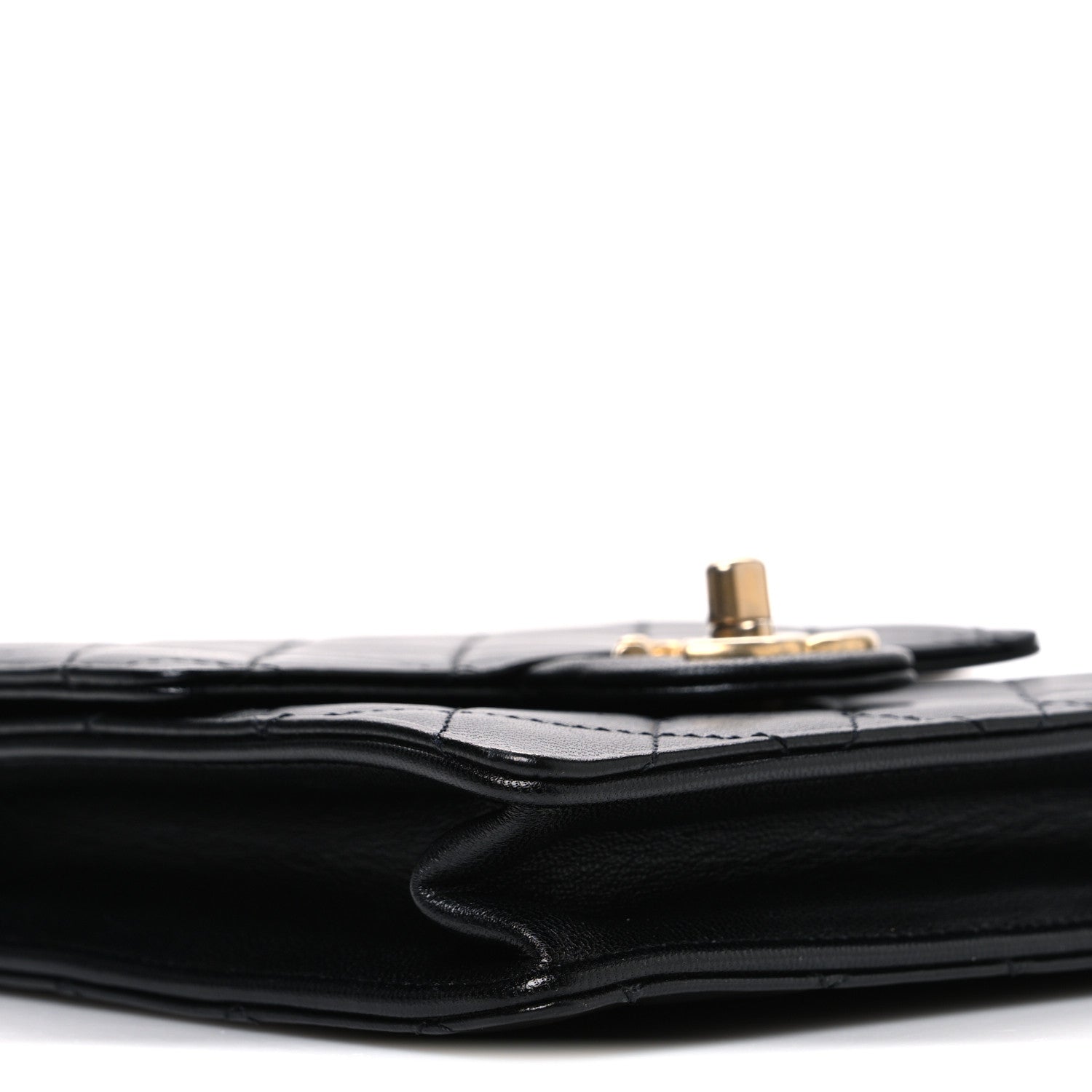 Lambskin Quilted Chic Pearls Flap Black