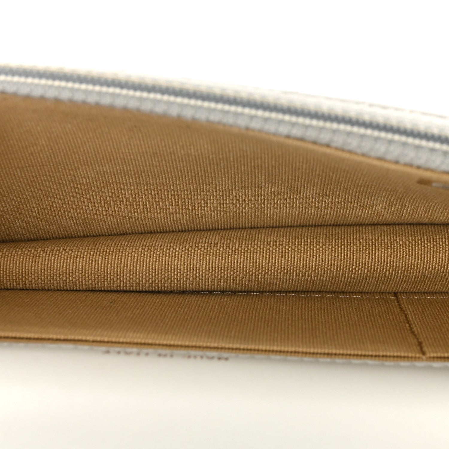 Lambskin Pearl Crush Quilted Flap Phone Holder With Chain Light Grey