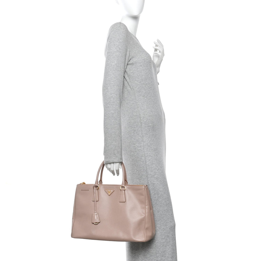 Saffiano Large Galleria Double Zip Tote Cammeo
