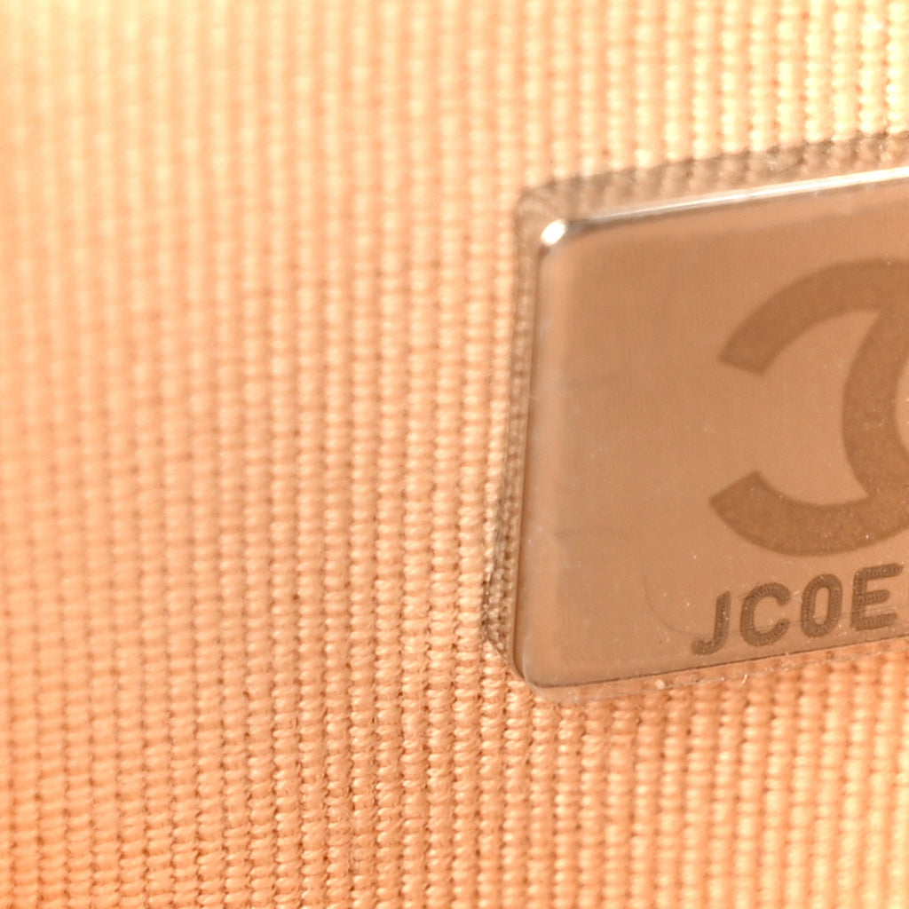 Caviar Quilted Wallet on Chain WOC Beige