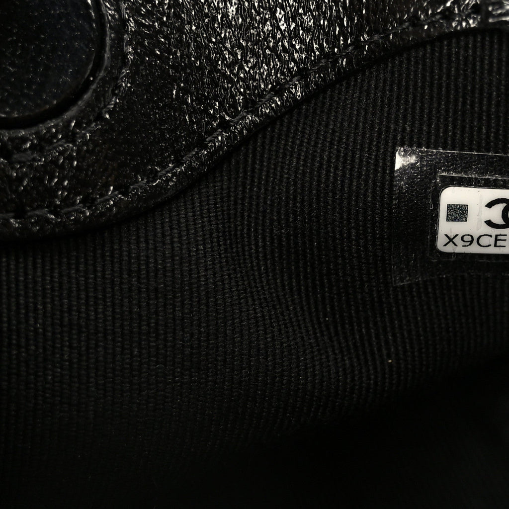 Shiny Lambskin Quilted Micro 31 Clutch With Chain Black