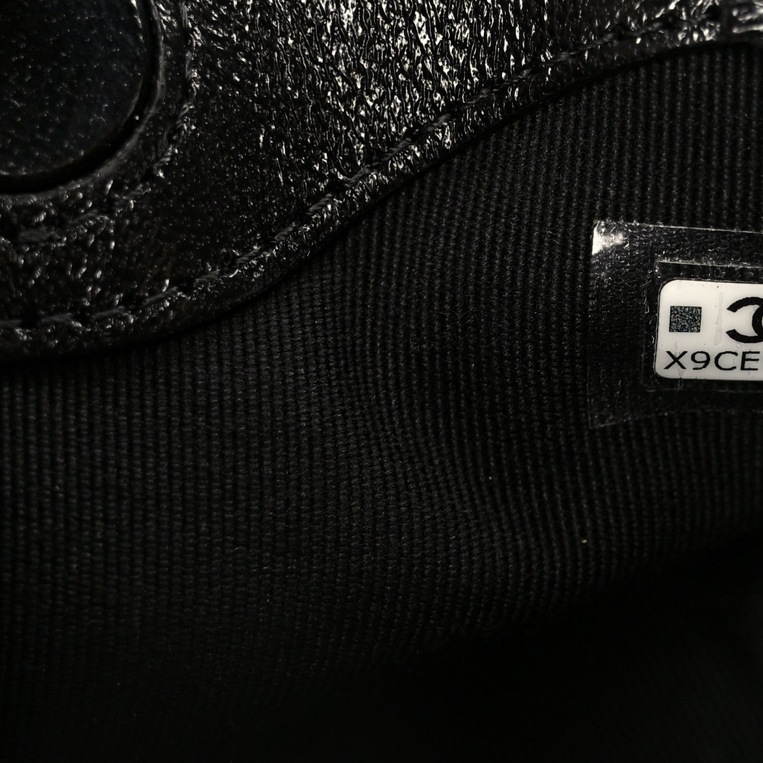 Shiny Lambskin Quilted Micro 31 Clutch With Chain Black