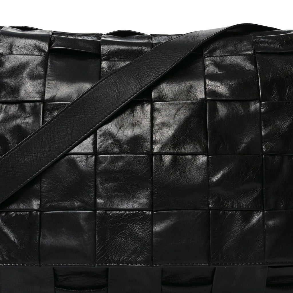 Paper Calfskin Maxi Intreccio Large Cassette Crossbody Bag Black