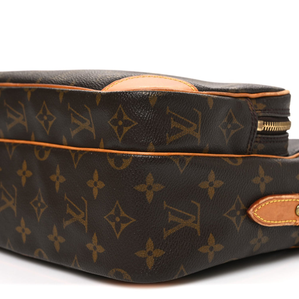 Monogram Nil 28