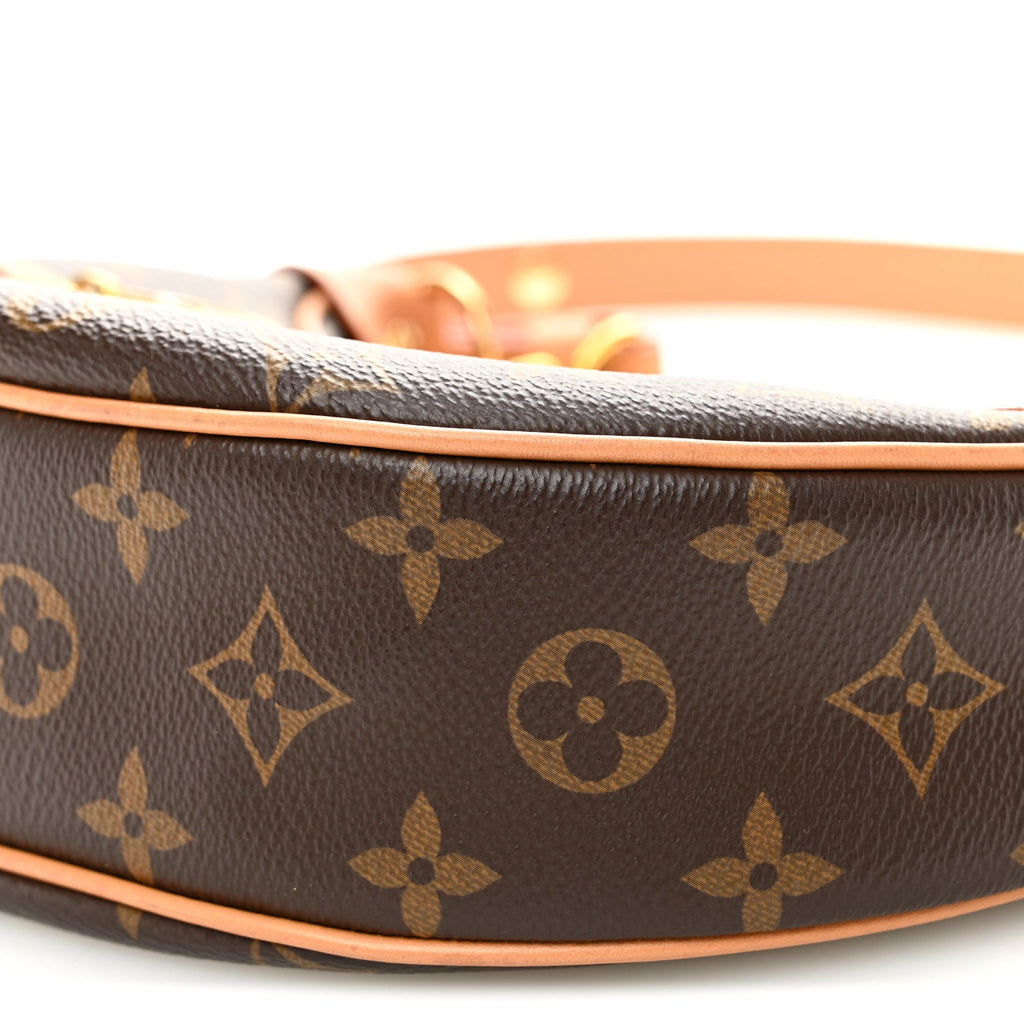 Monogram Loop