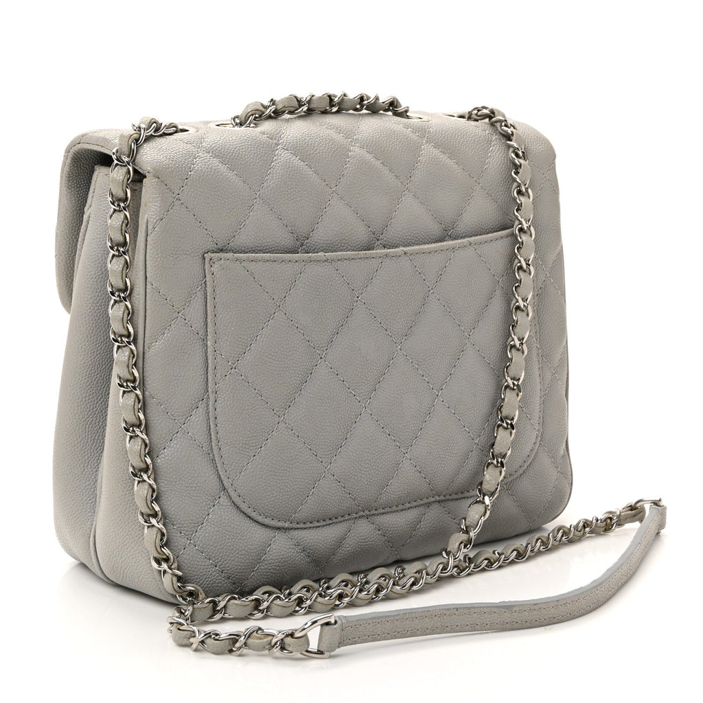 Caviar Quilted Medium Urban Companion Flap Grey
