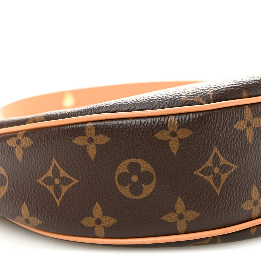 Monogram Loop