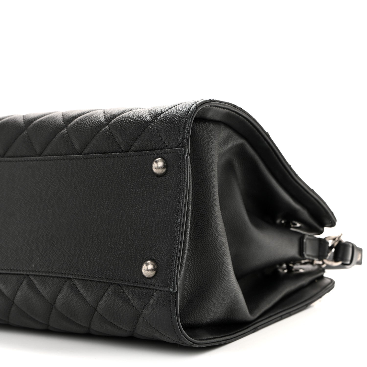Caviar Quilted Medium CC Bucket Bag Black