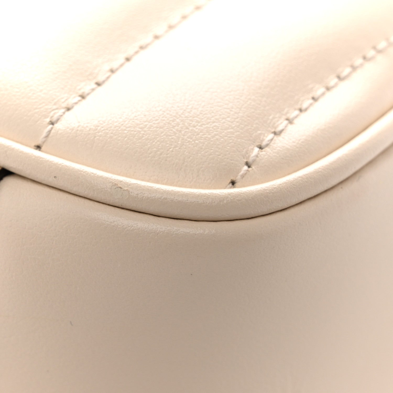 Calfskin Matelasse Aria Small GG Marmont Shoulder Bag Mystic White