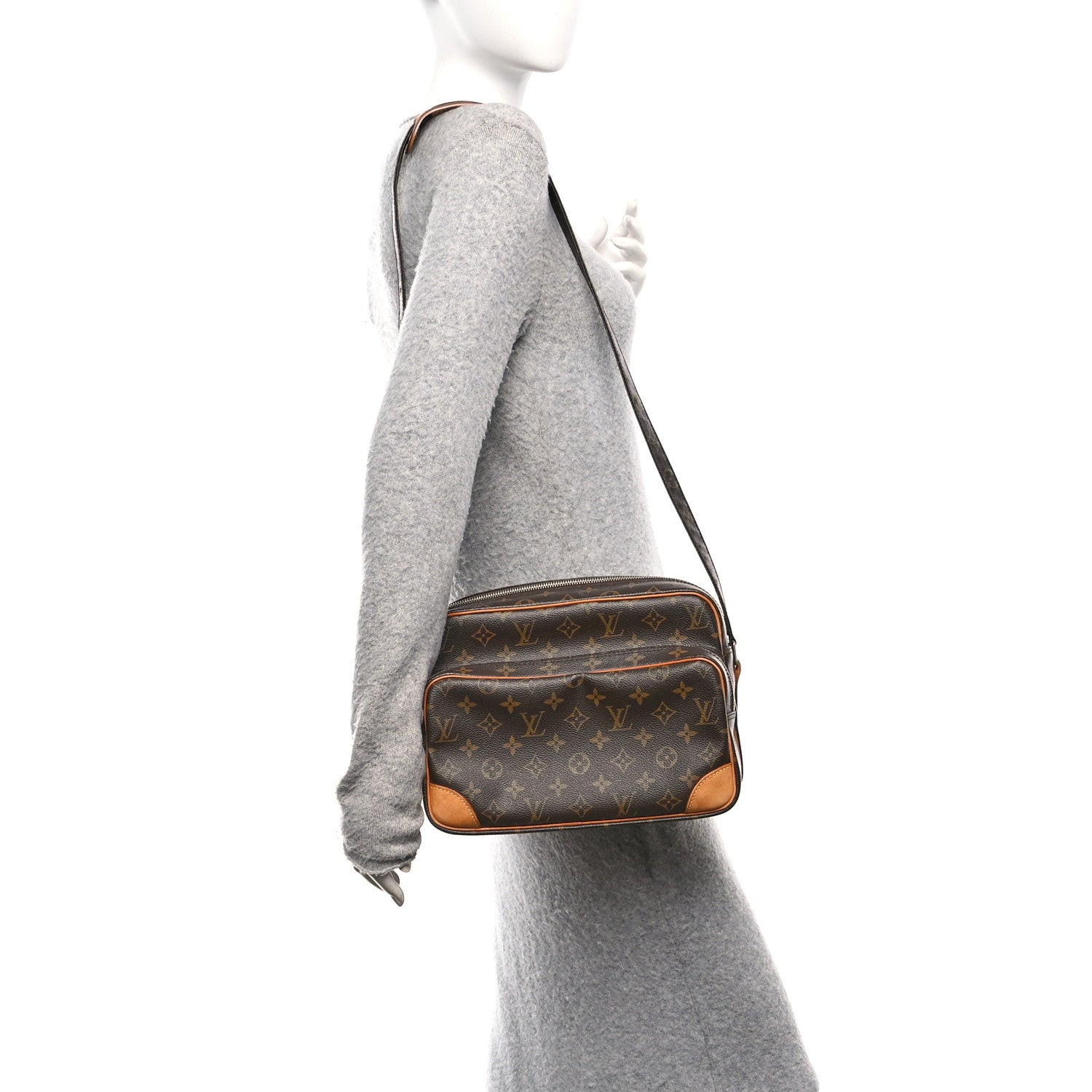 Monogram Nil 28
