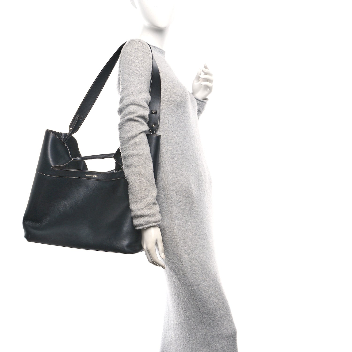 Calfskin Large The Bow Bag Black