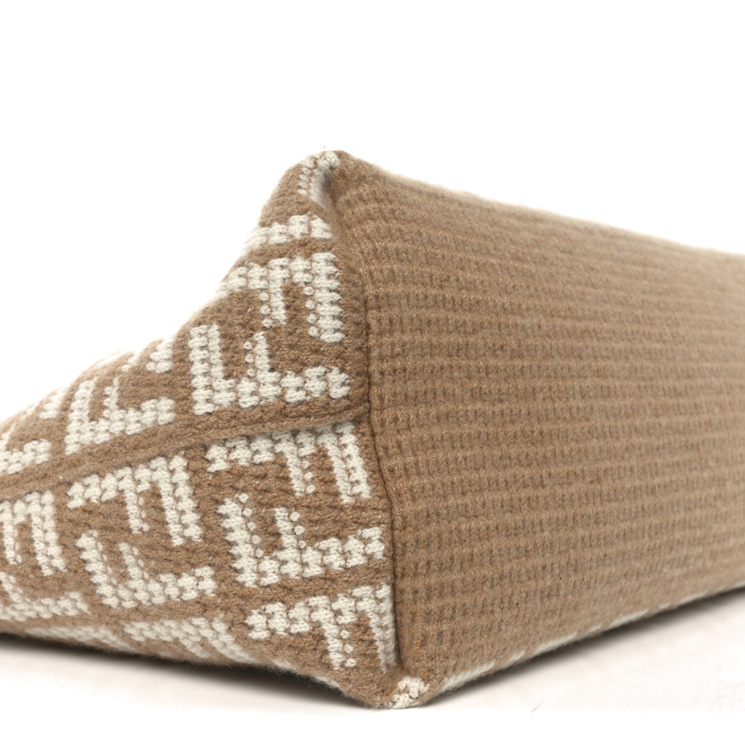 Cashmere Knit FF Large Shopper Tote Cammello