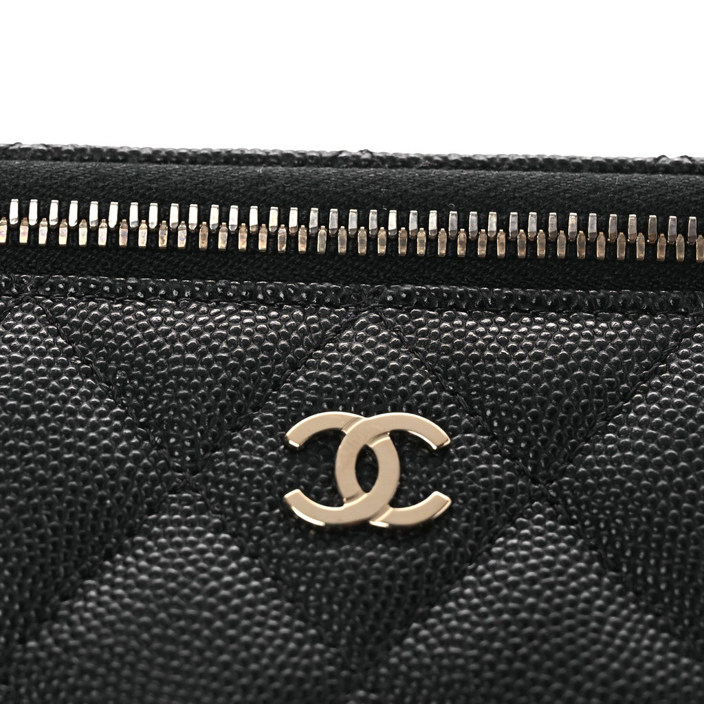 Caviar Quilted Small Vanity Case With Chain Black
