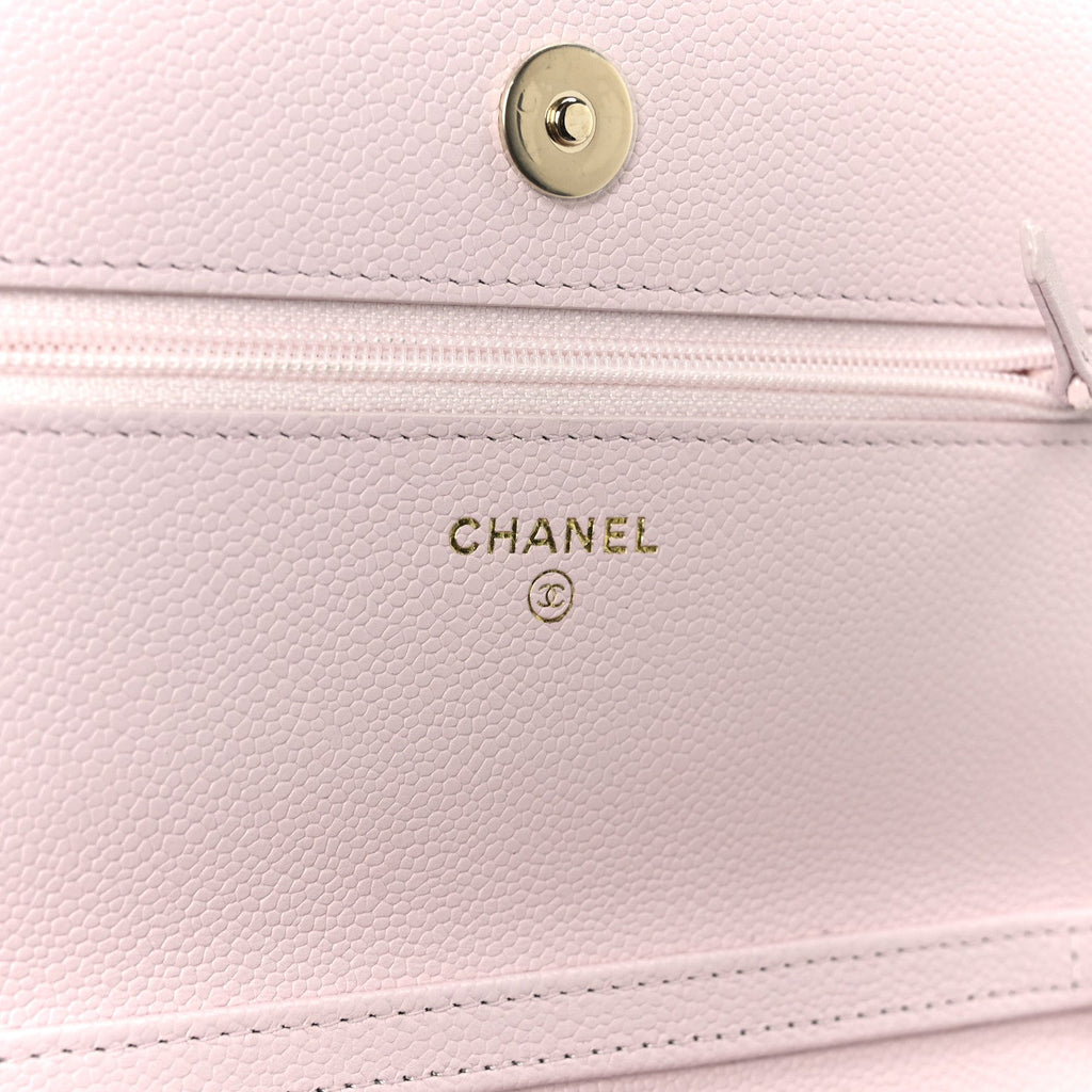 Caviar Quilted Tiny CC Wallet On Chain WOC Light Pink