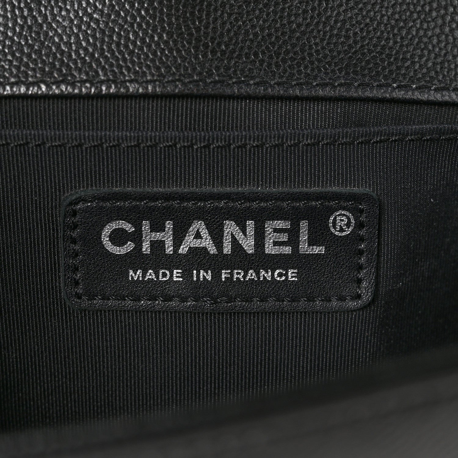 Caviar Quilted Medium Boy Flap So Black
