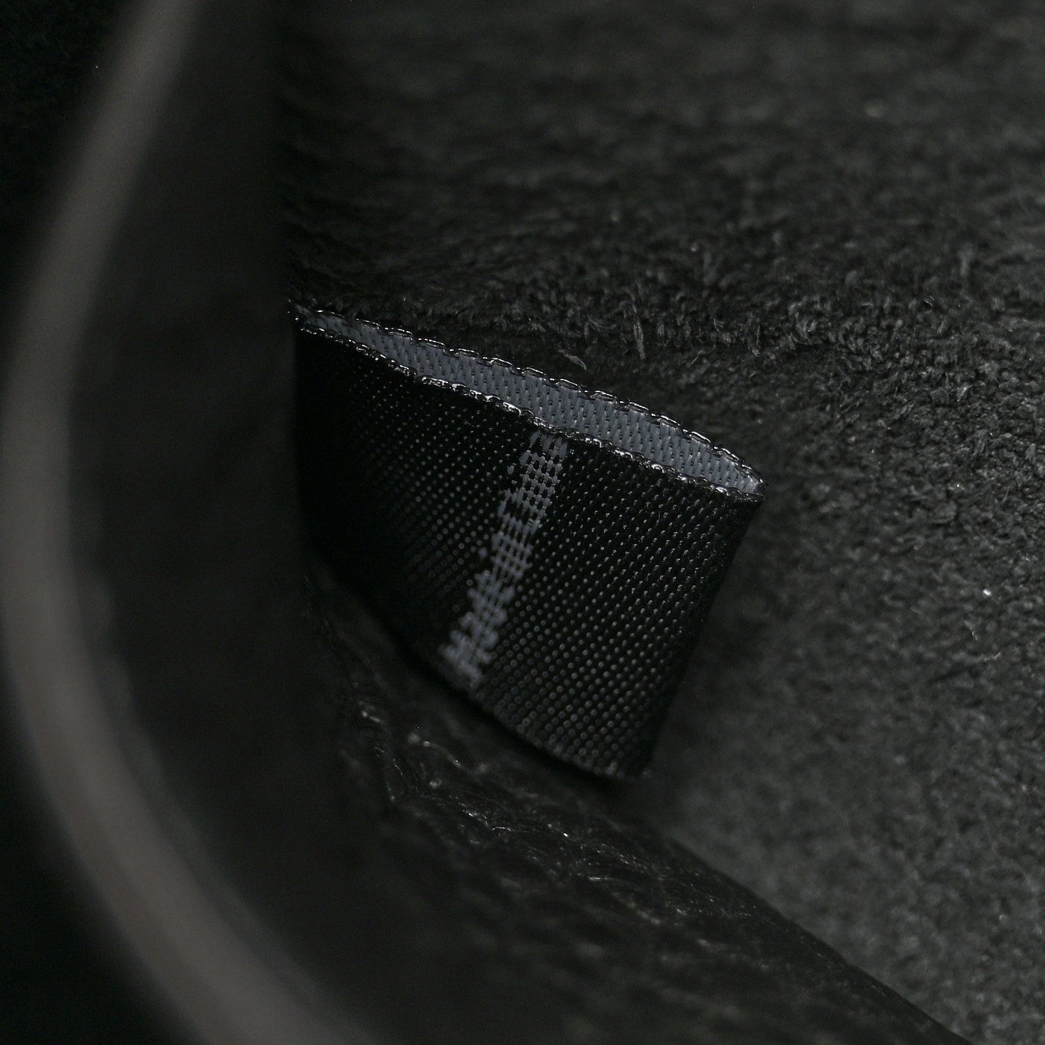 Heavy Grain Mini Alexa Black