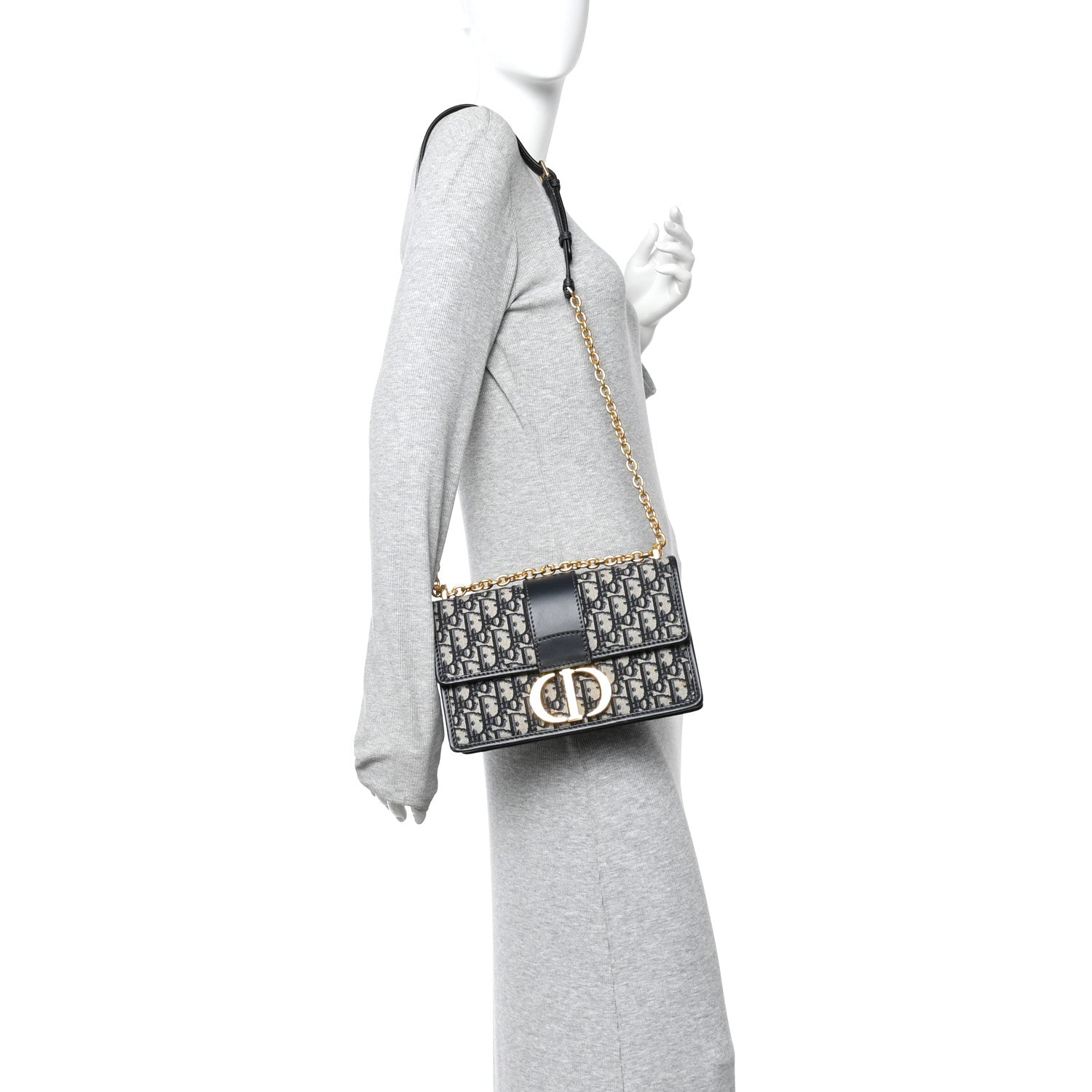 Oblique 30 Montaigne Chain Flap Bag Blue