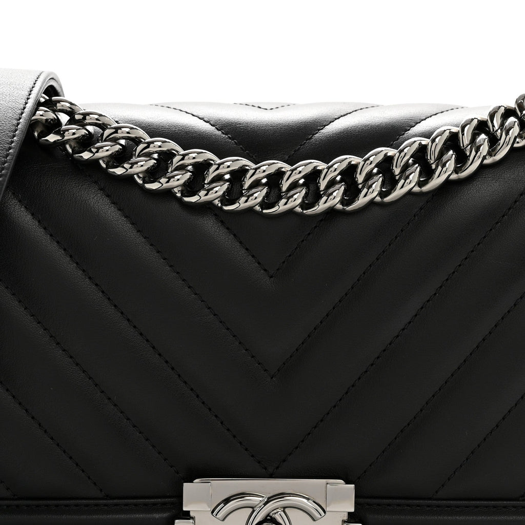 Lambskin Chevron Quilted Medium Boy Flap Black