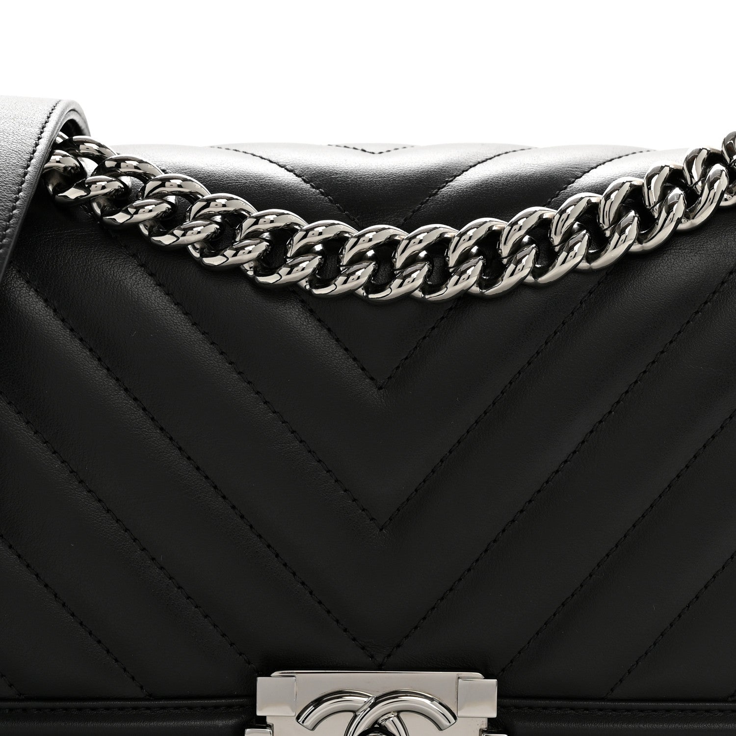 Lambskin Chevron Quilted Medium Boy Flap Black