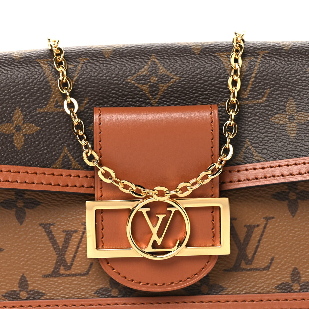 Reverse Monogram Dauphine Chain Wallet