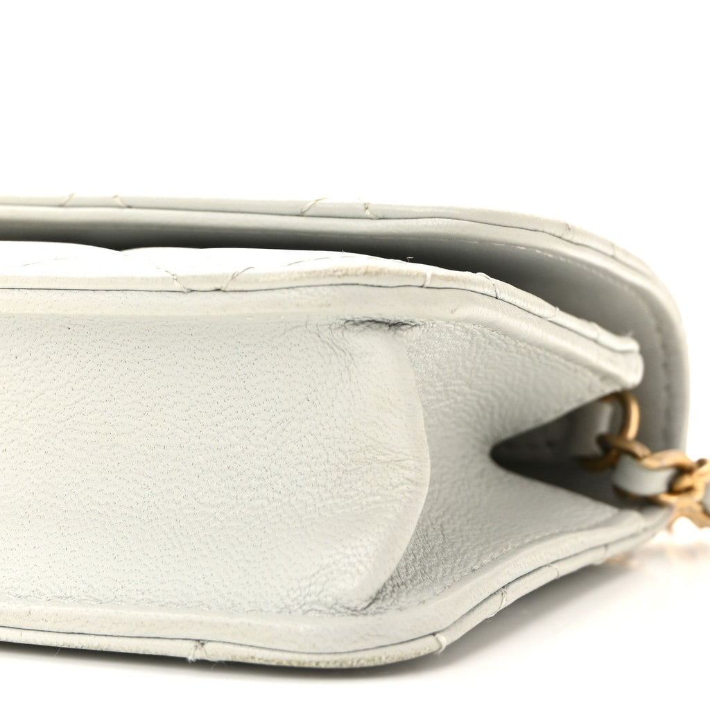 Lambskin Pearl Crush Quilted Flap Phone Holder With Chain Light Grey