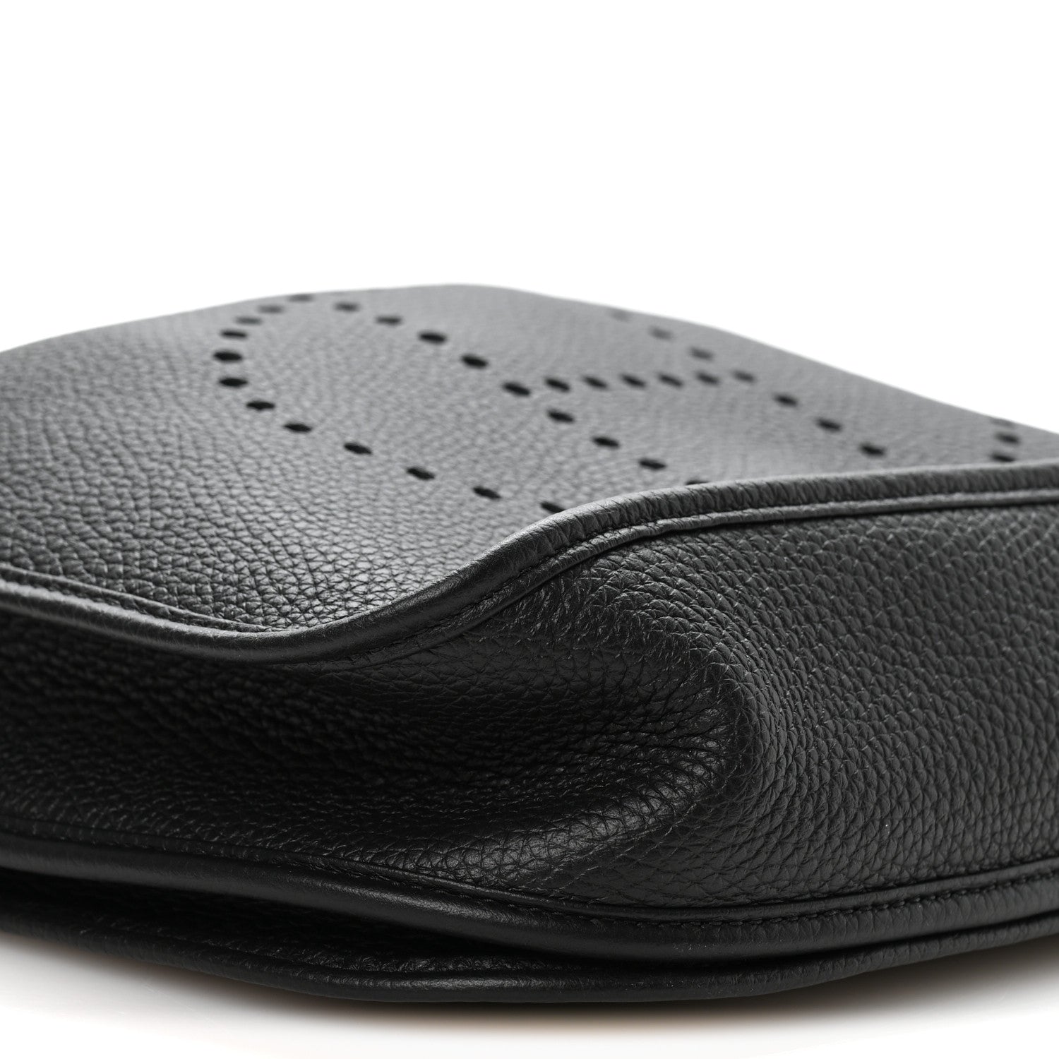Taurillon Clemence EVELYNE III PM Black